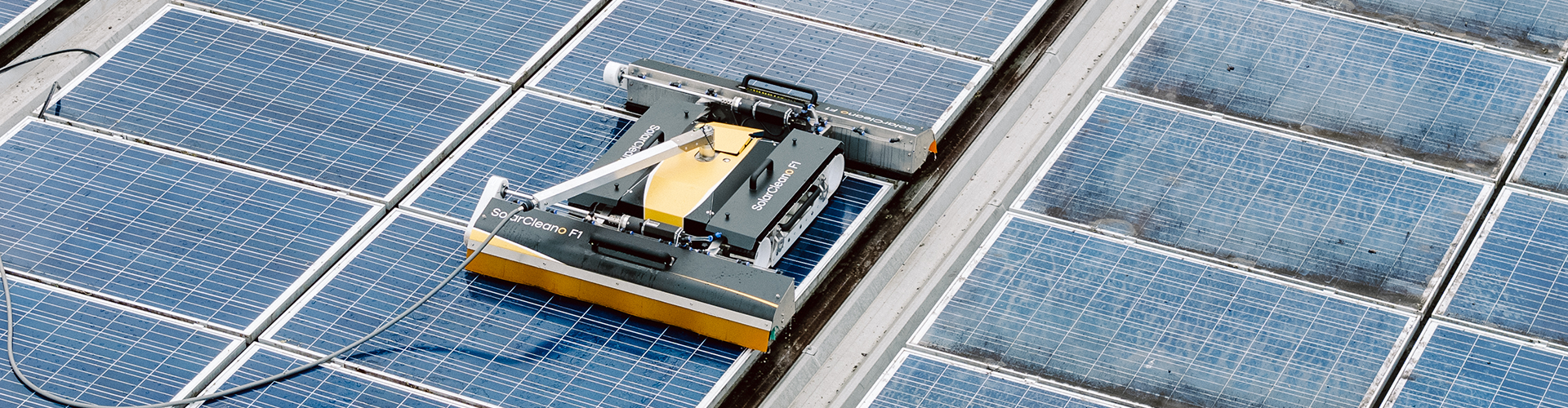 La frecuencia de limpieza de placas solares