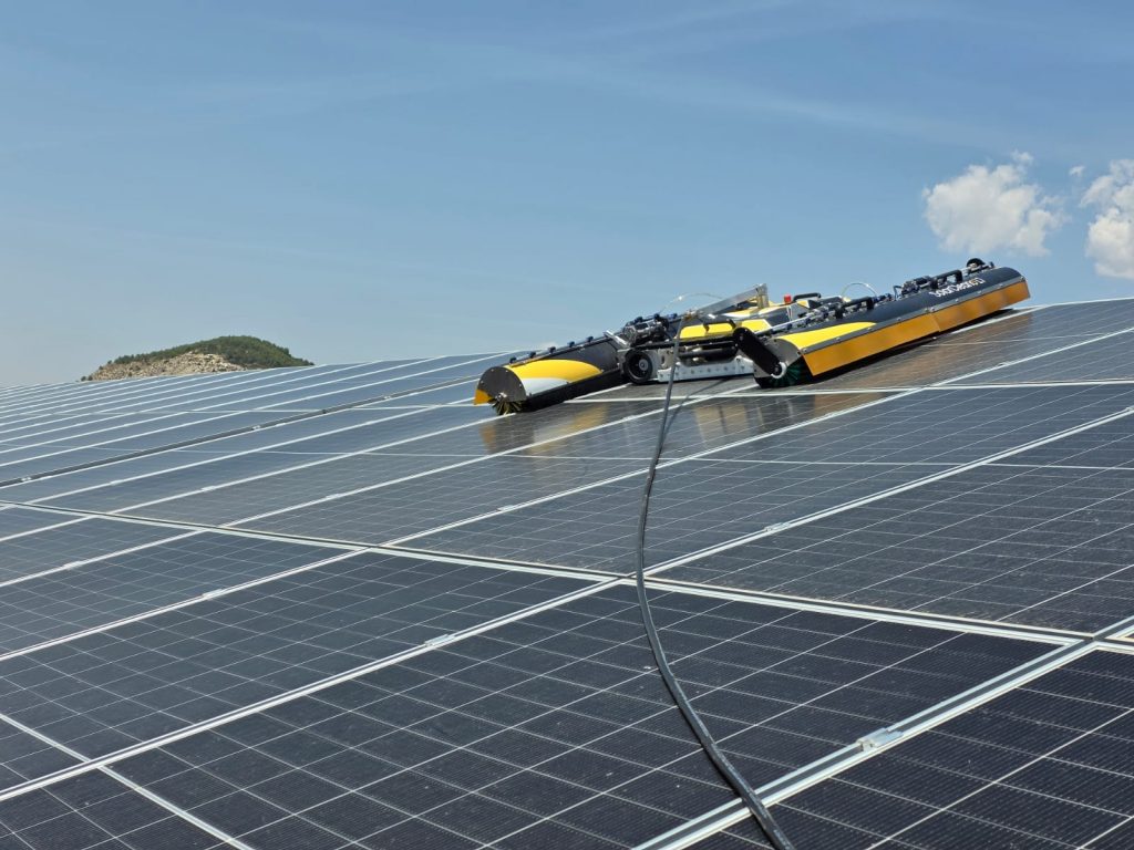 Limpieza campos solares Clean Sunny
